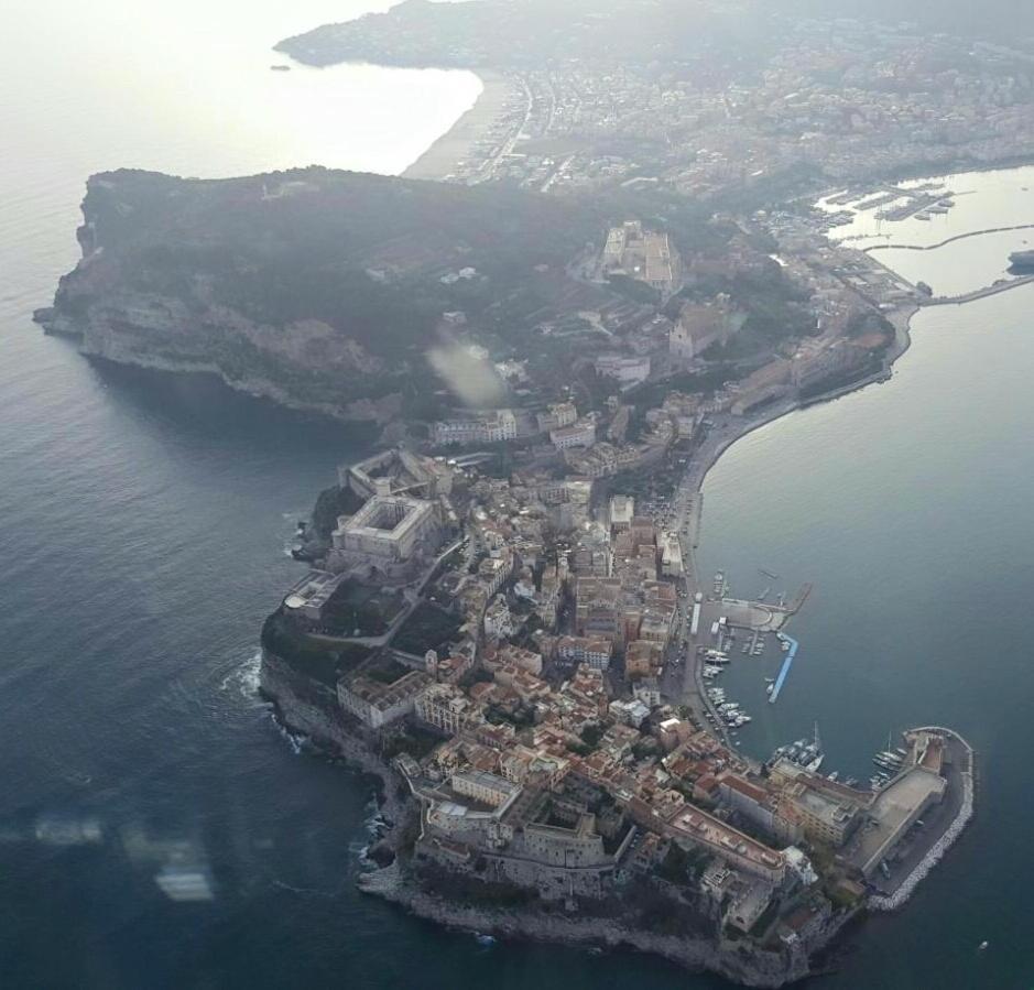 Brezza Di Mare Gaeta B&B Екстер'єр фото