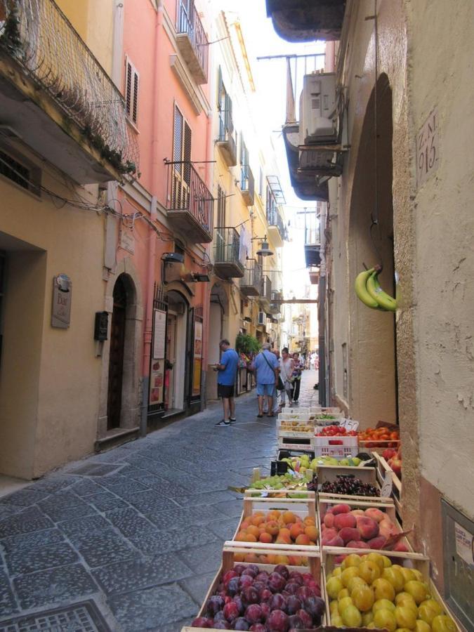 Brezza Di Mare Gaeta B&B Екстер'єр фото