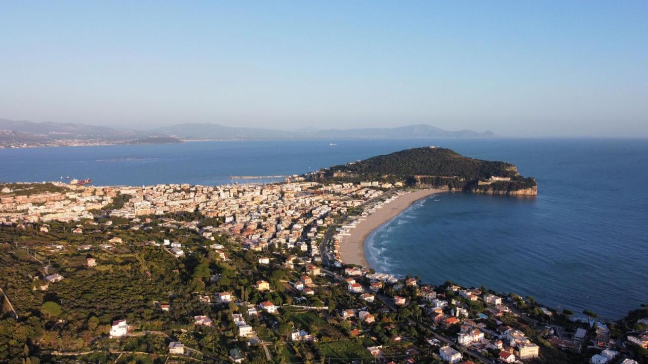 Brezza Di Mare Gaeta B&B Екстер'єр фото