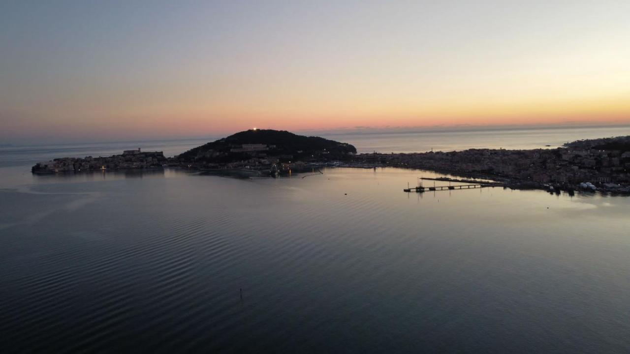 Brezza Di Mare Gaeta B&B Екстер'єр фото