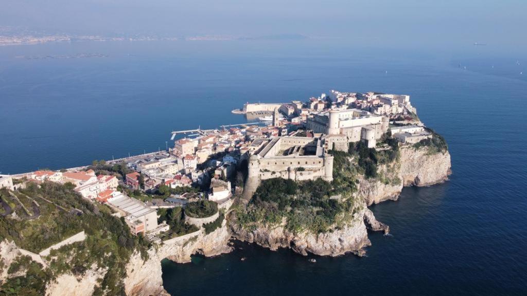 Brezza Di Mare Gaeta B&B Екстер'єр фото