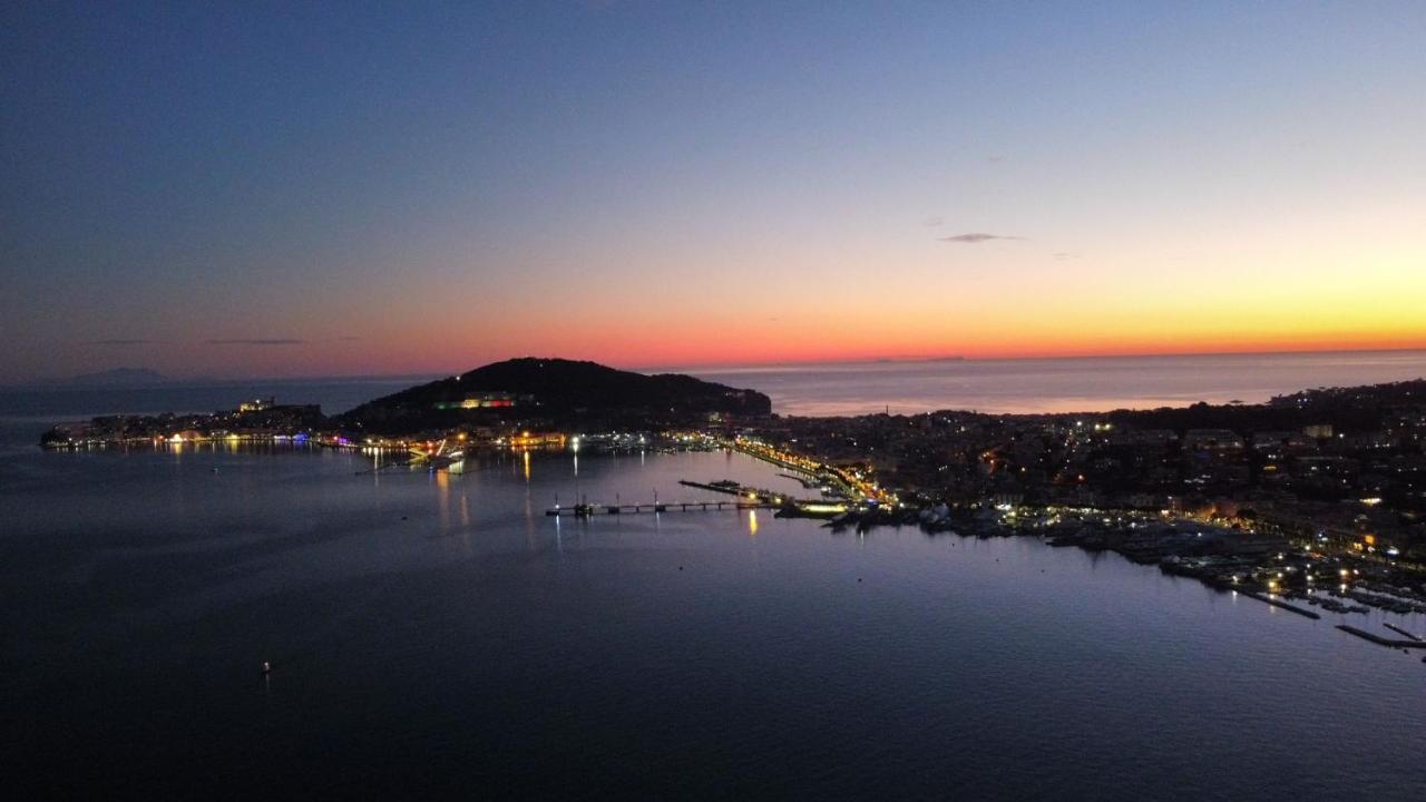 Brezza Di Mare Gaeta B&B Екстер'єр фото